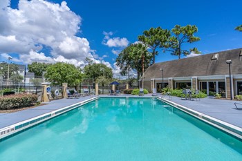 Sparkling Swimming Pool at The Park at Laurel Oaks in Winter Springs, FL